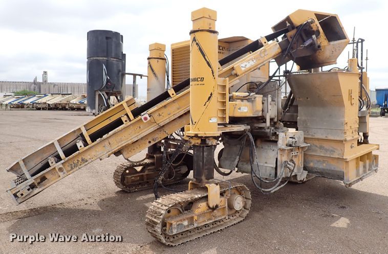 image for item DN1793 Gomaco GT3600  curb machine