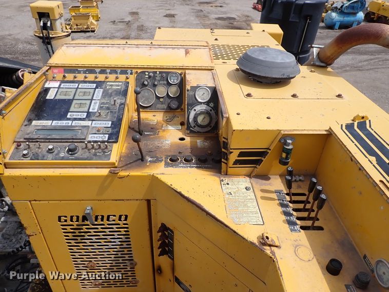 image for item DN1793 Gomaco GT3600  curb machine