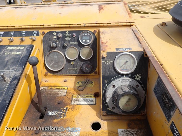 image for item DN1793 Gomaco GT3600  curb machine