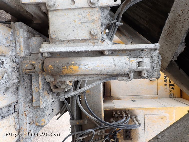 image for item DN1793 Gomaco GT3600  curb machine