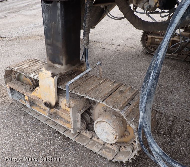 image for item DN1793 Gomaco GT3600  curb machine