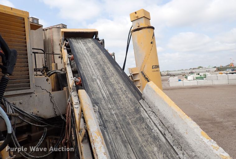 image for item DN1793 Gomaco GT3600  curb machine