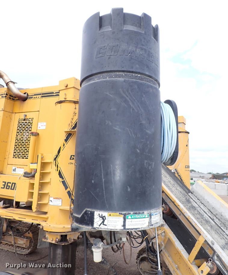 image for item DN1793 Gomaco GT3600  curb machine