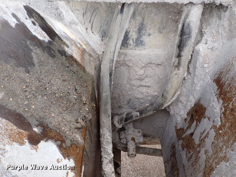 image for item DN1793 Gomaco GT3600  curb machine