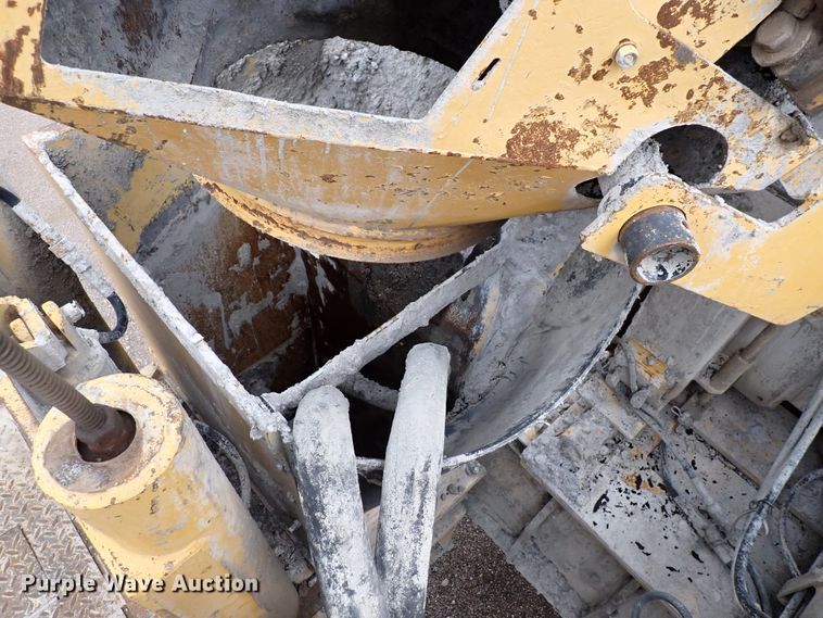 image for item DN1793 Gomaco GT3600  curb machine