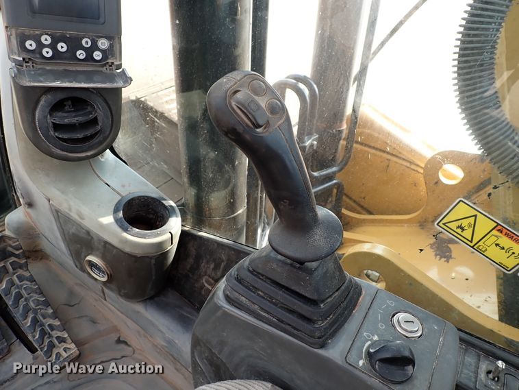 image for item DN1800 2009 Caterpillar 320DL  excavator