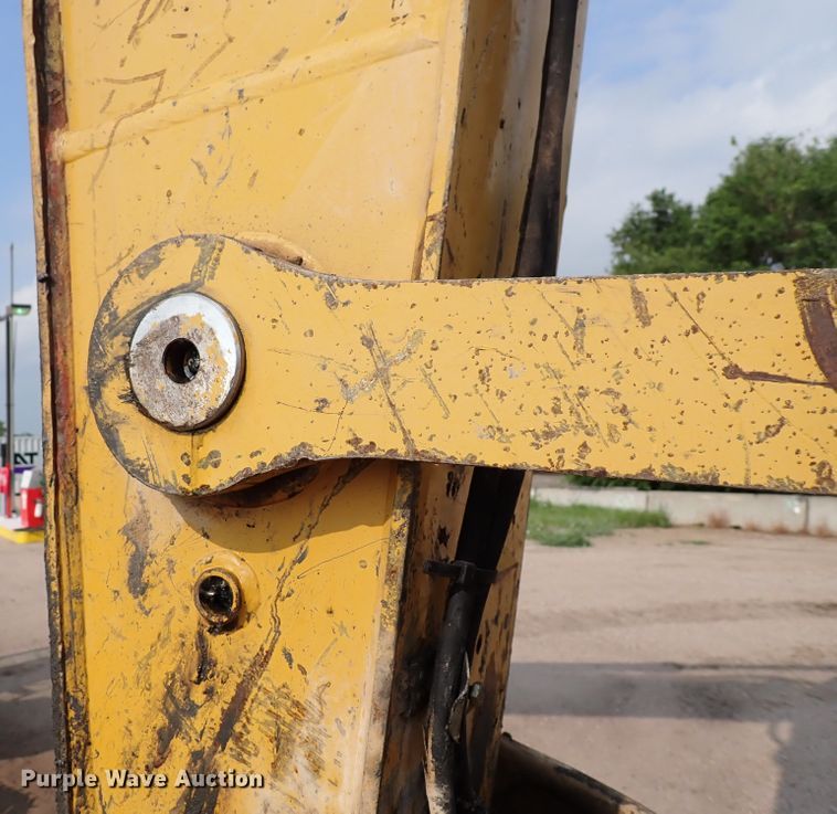 image for item DN1800 2009 Caterpillar 320DL  excavator