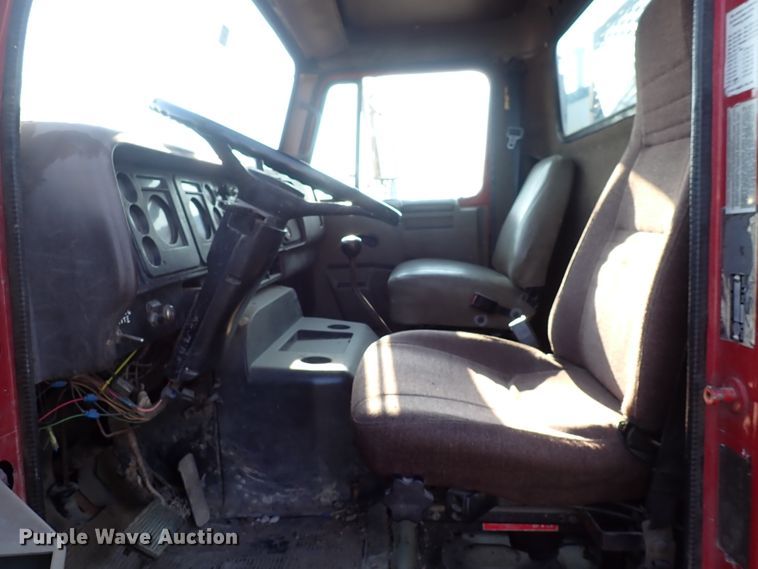 image for item DN1839 1982 International  drilling rig truck