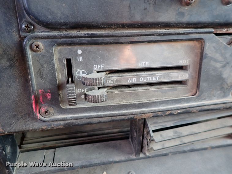 image for item DN1839 1982 International  drilling rig truck