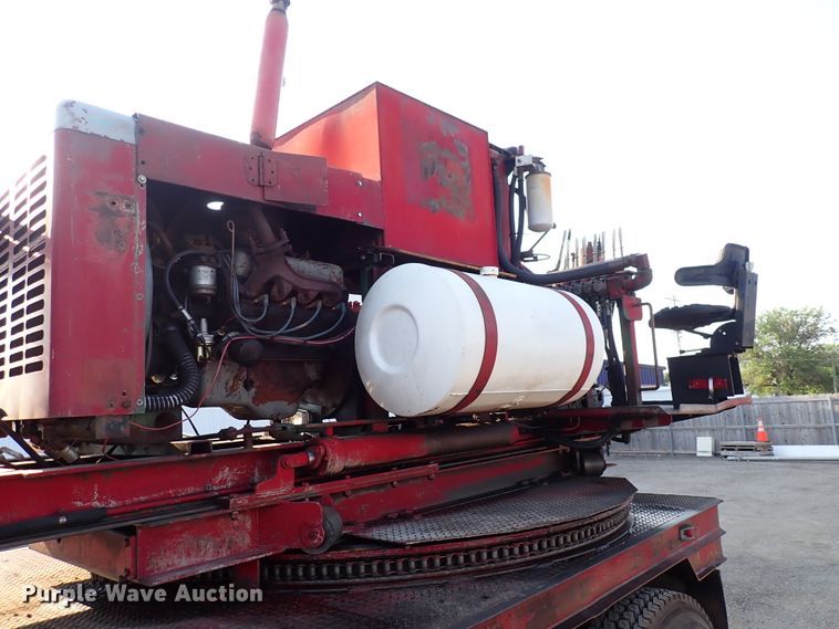 image for item DN1839 1982 International  drilling rig truck