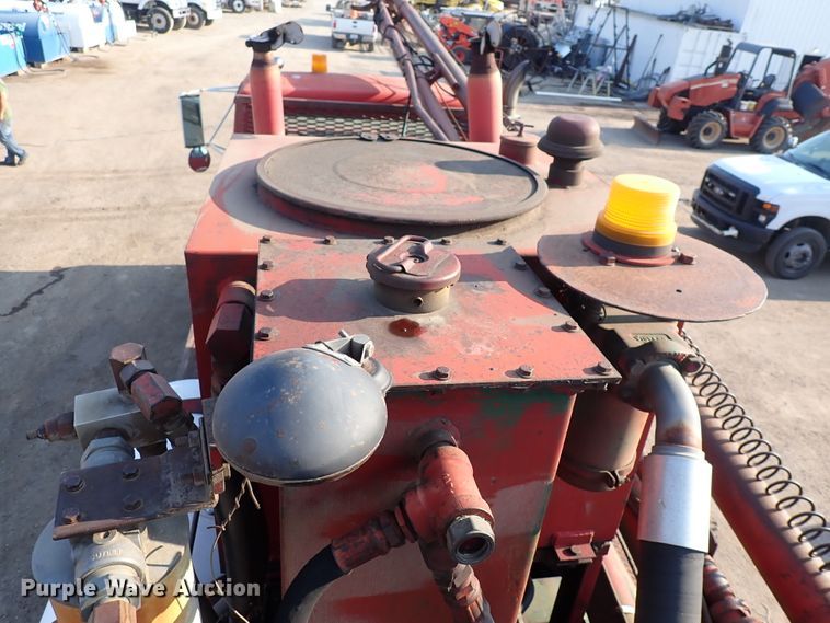 image for item DN1839 1982 International  drilling rig truck