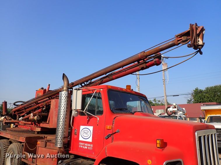 image for item DN1839 1982 International  drilling rig truck