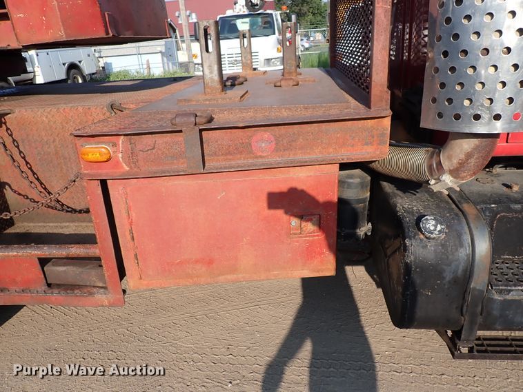 image for item DN1839 1982 International  drilling rig truck