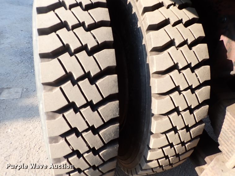 image for item DN1839 1982 International  drilling rig truck