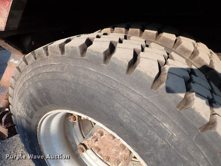 image for item DN1839 1982 International  drilling rig truck