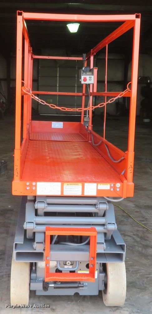 image for item DN5954 1994 Skyjack SJ3220  scissor lift