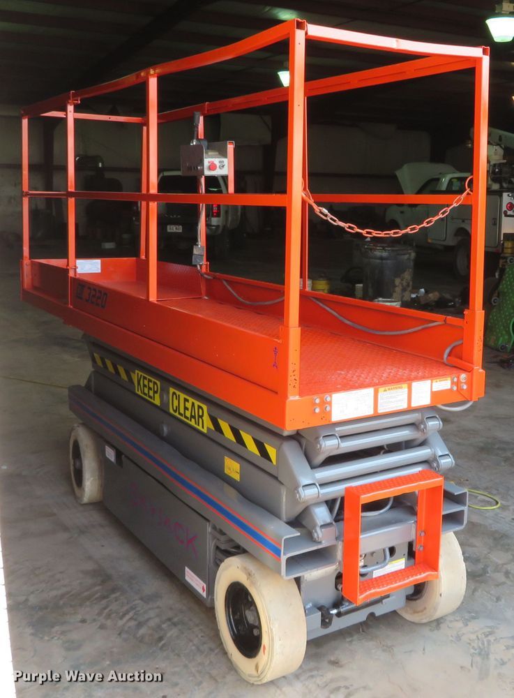 image for item DN5954 1994 Skyjack SJ3220  scissor lift