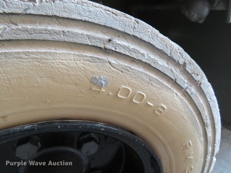 image for item DN5954 1994 Skyjack SJ3220  scissor lift