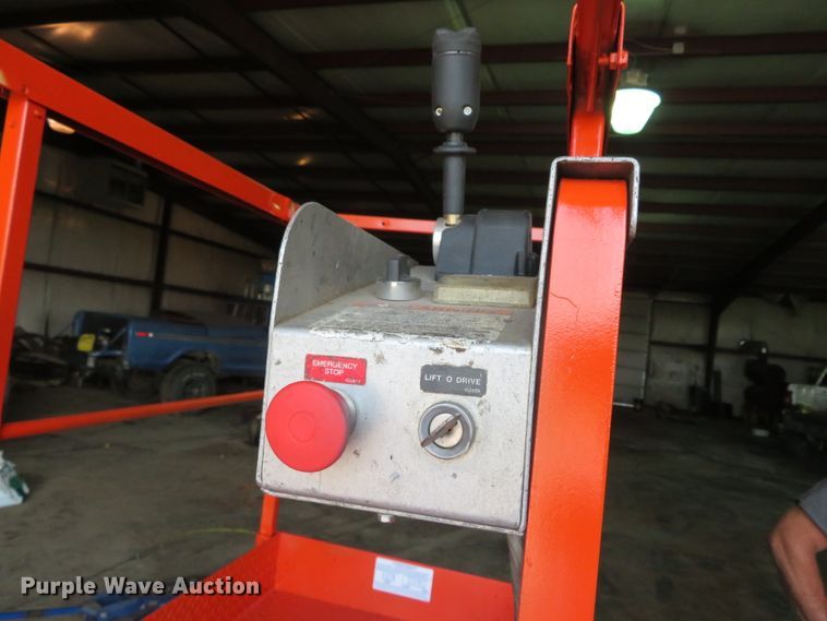 image for item DN5954 1994 Skyjack SJ3220  scissor lift
