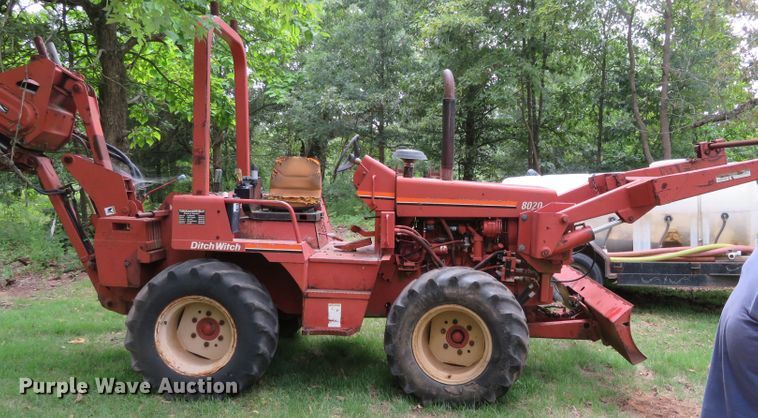 image for item DN5961 1994 Ditch Witch 8020  cable plow