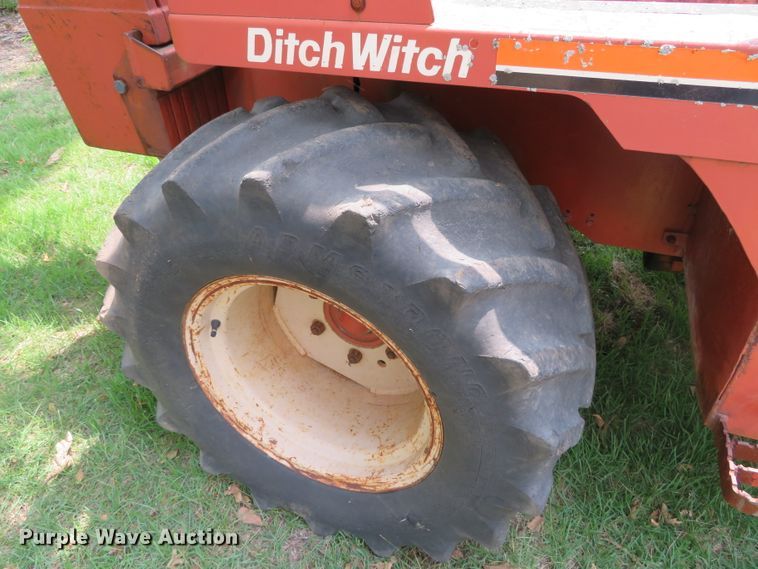 image for item DN5961 1994 Ditch Witch 8020  cable plow