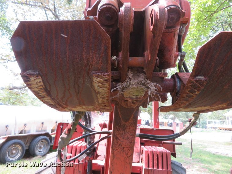 image for item DN5961 1994 Ditch Witch 8020  cable plow