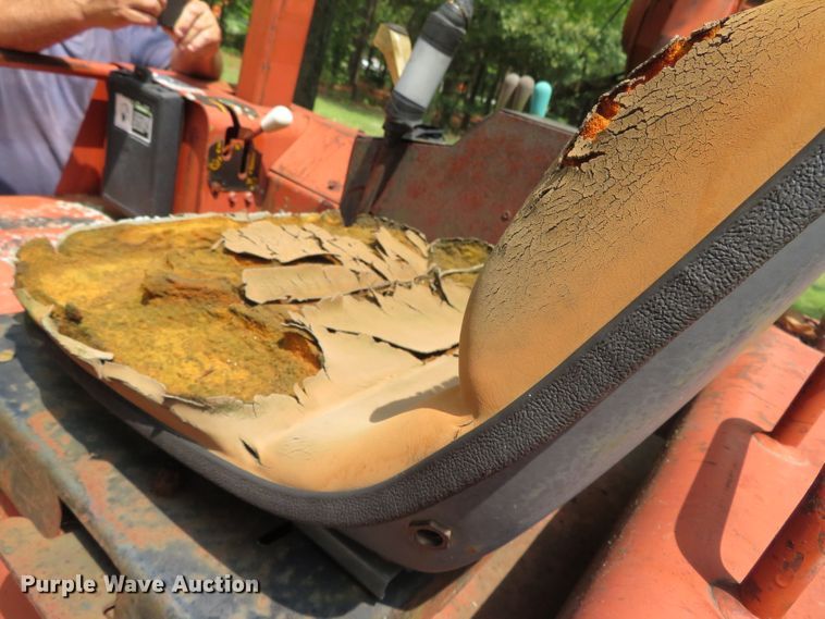 image for item DN5961 1994 Ditch Witch 8020  cable plow