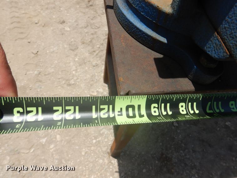 image for item ED9793 Metal work bench