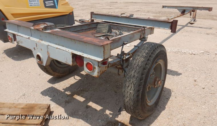 image for item ED9804 1989  shop built pipe trailer
