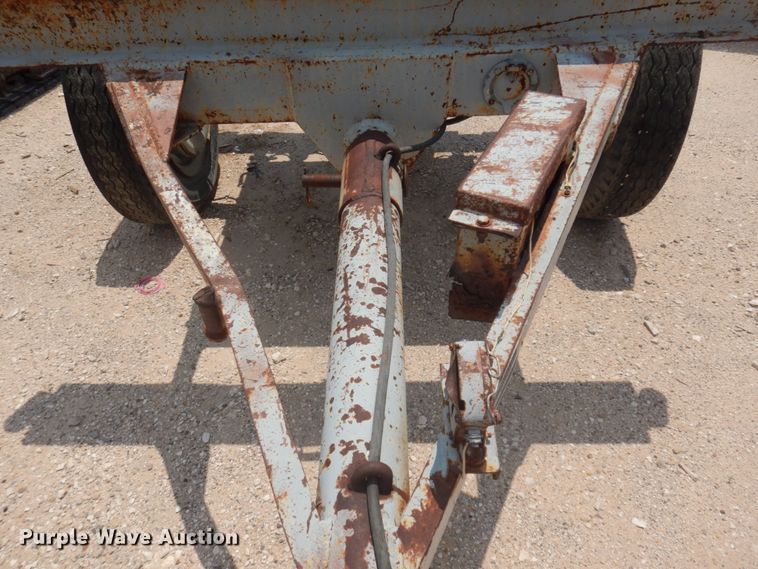 image for item ED9804 1989  shop built pipe trailer