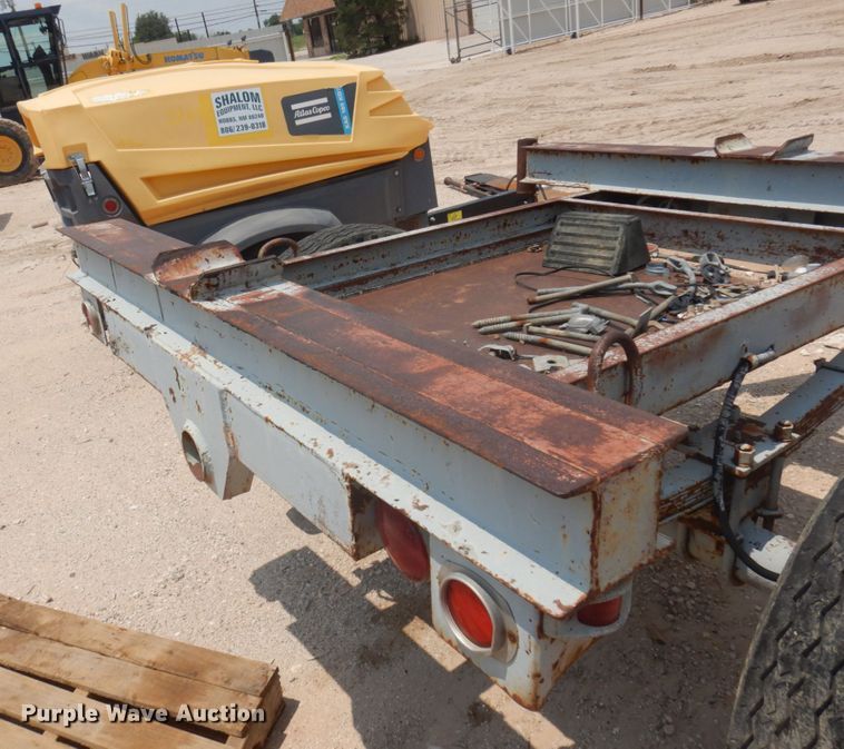 image for item ED9804 1989  shop built pipe trailer