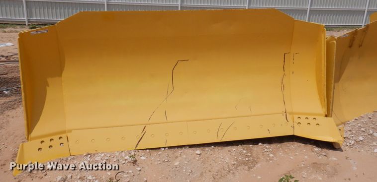 image for item ED9806 John Deere  10'4"W semi-u dozer blade