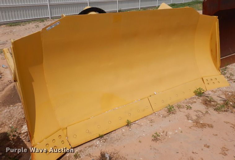 image for item ED9807 John Deere  10'4"W semi-u dozer blade