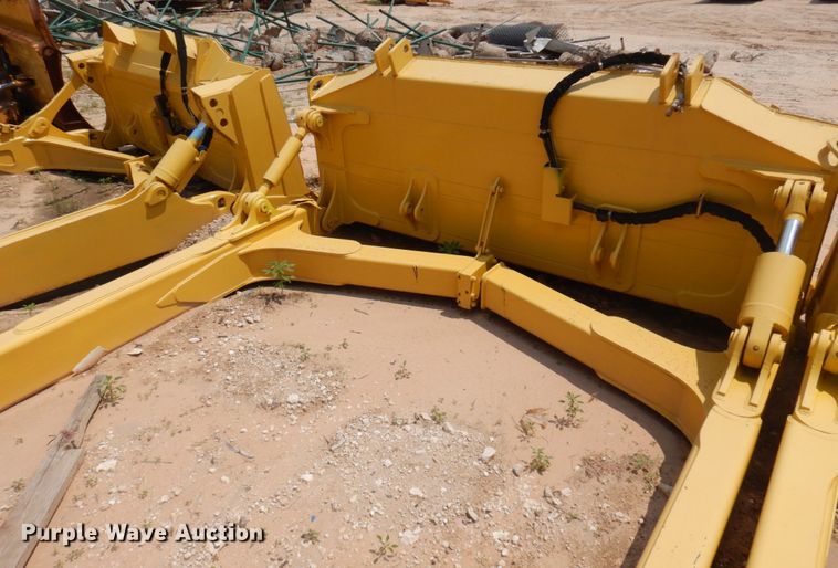 image for item ED9808 John Deere  10'4"W semi-u dozer blade