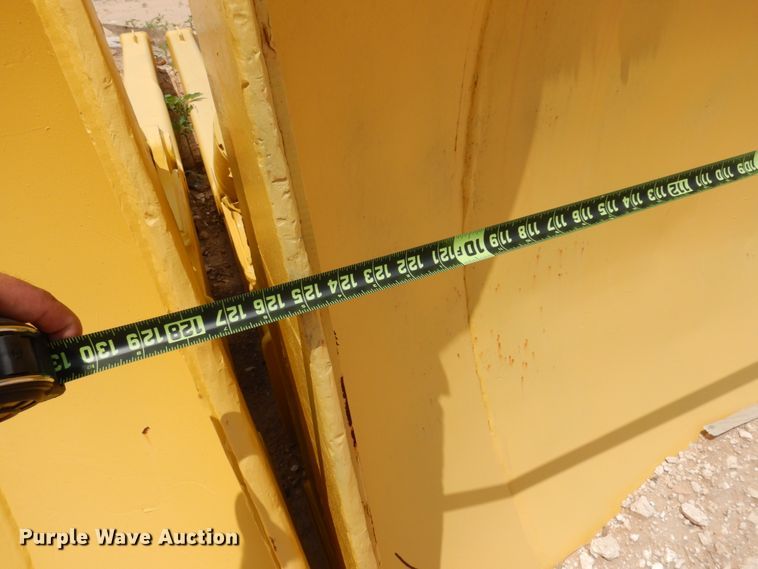 image for item ED9808 John Deere  10'4"W semi-u dozer blade