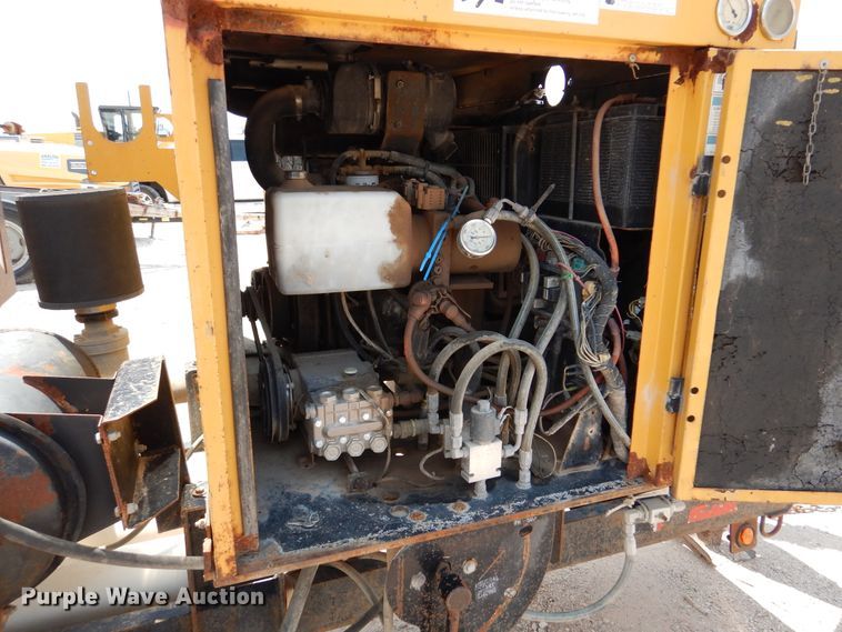 image for item ED9811 Vermeer V800LE  vacuum excavator