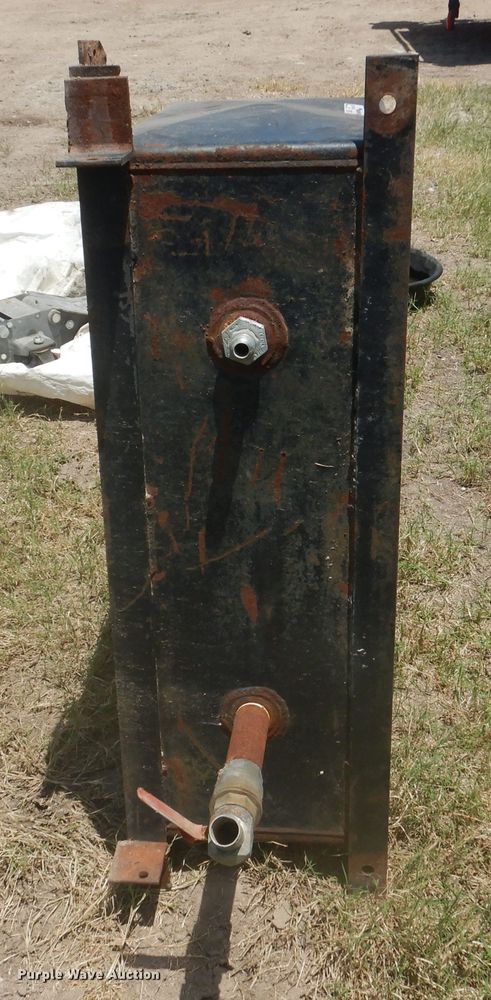 image for item ED9819 Metal hydraulic tank