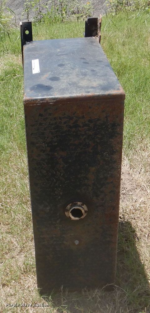 image for item ED9819 Metal hydraulic tank