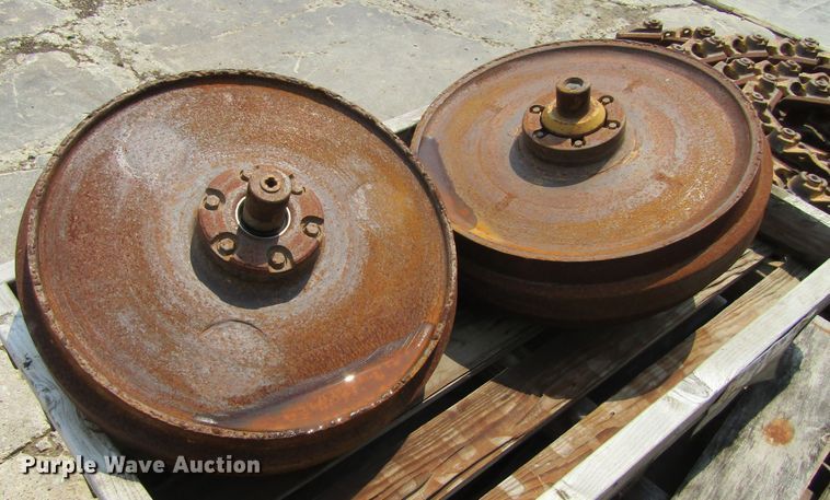 image for item EV9283 Caterpillar D4H dozer undercarriage parts