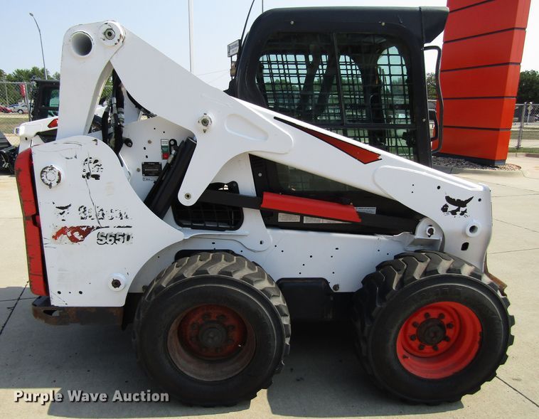 image for item EV9287 2017 Bobcat S650  skid steer loader