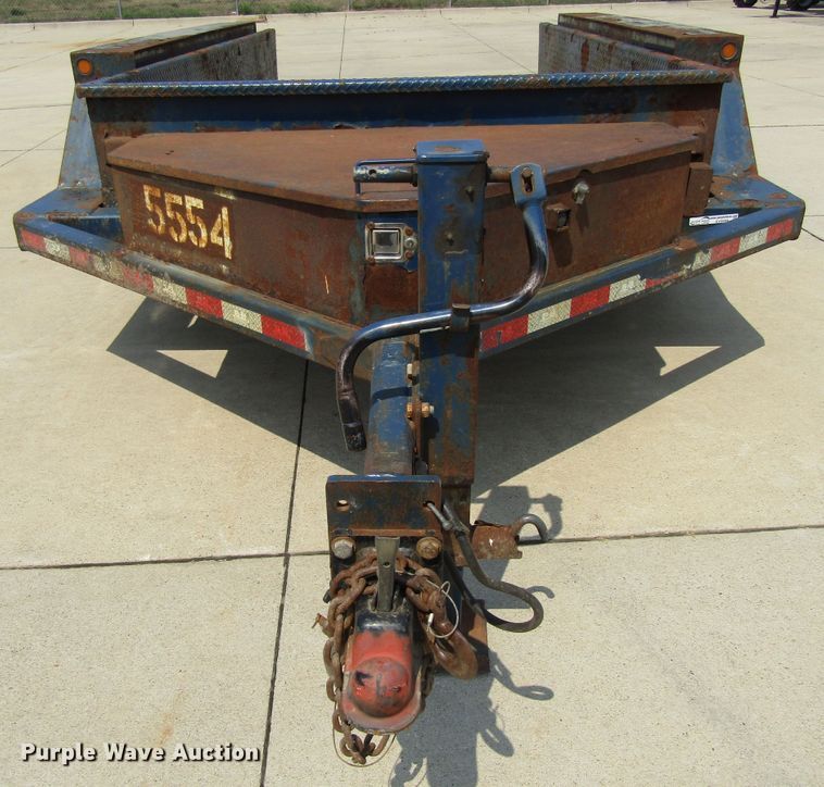 image for item EV9289 2013 B-B  equipment trailer
