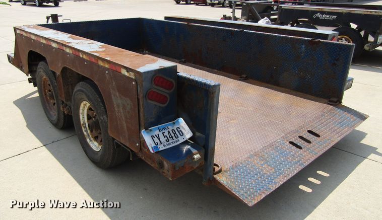 image for item EV9289 2013 B-B  equipment trailer