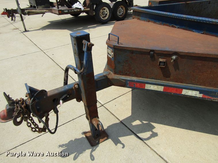 image for item EV9289 2013 B-B  equipment trailer