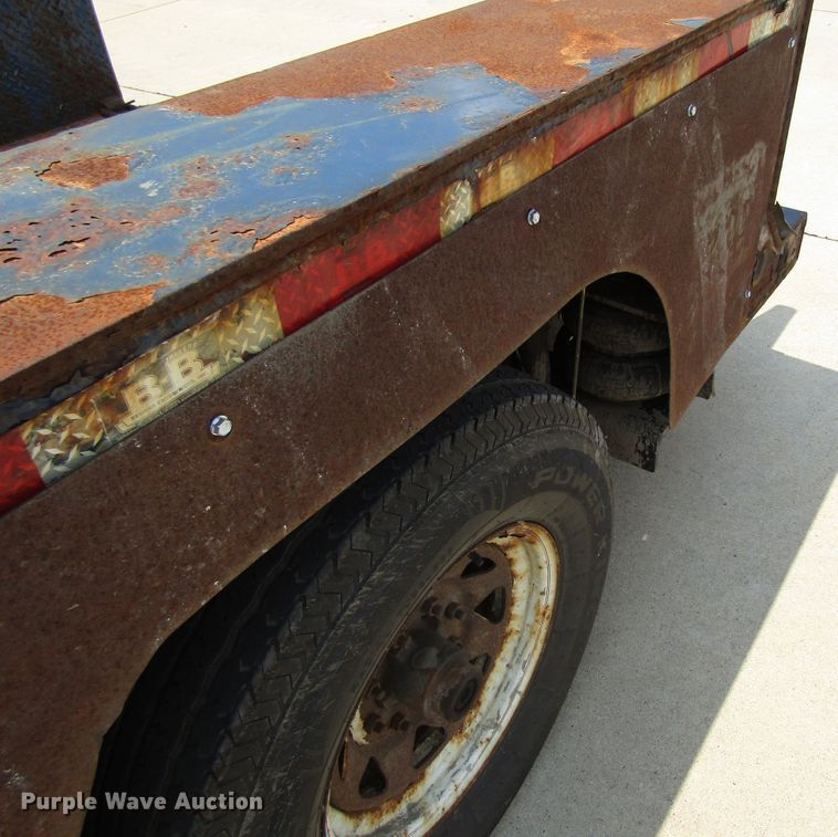 image for item EV9289 2013 B-B  equipment trailer