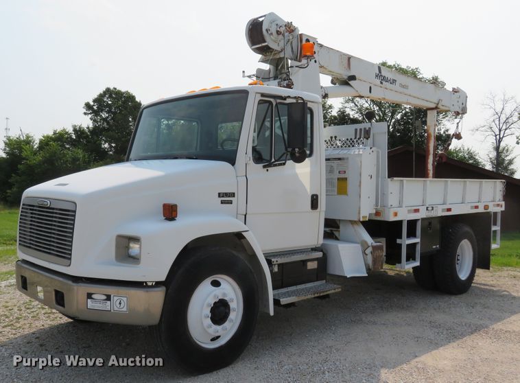 image for item FP9340 2002 Freightliner FL70  crane truck