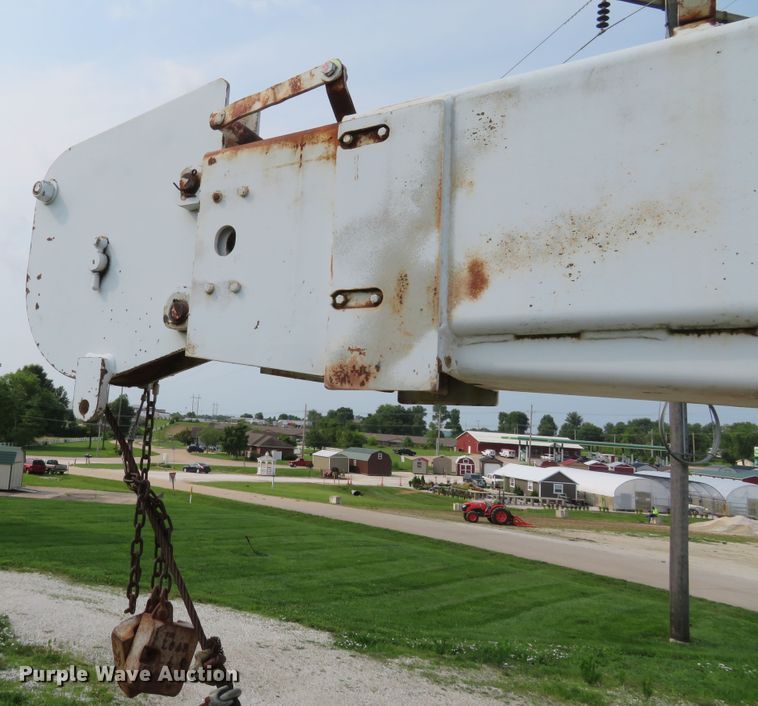 image for item FP9340 2002 Freightliner FL70  crane truck