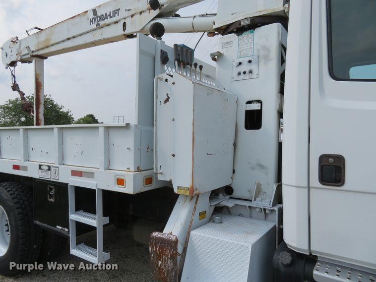 image for item FP9340 2002 Freightliner FL70  crane truck