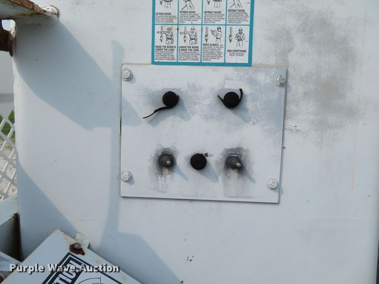 image for item FP9340 2002 Freightliner FL70  crane truck