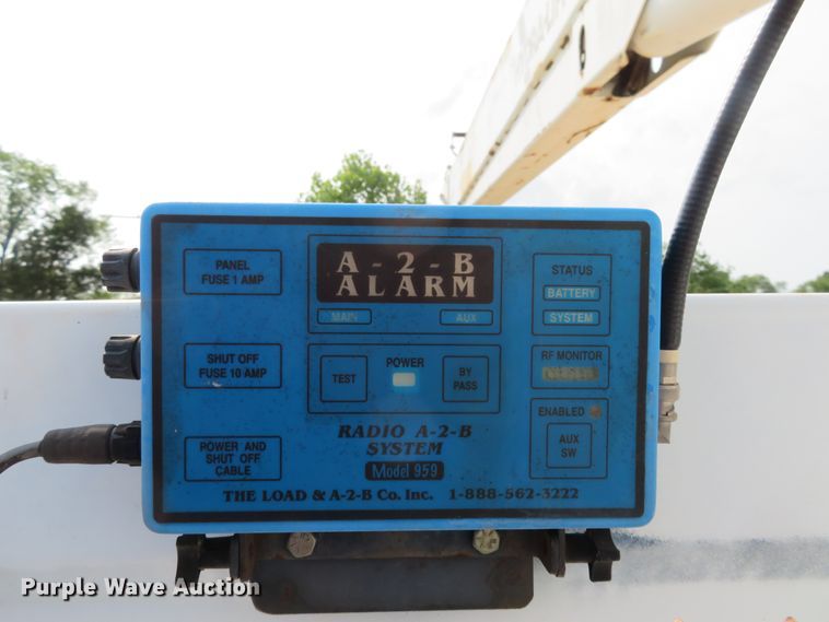 image for item FP9340 2002 Freightliner FL70  crane truck