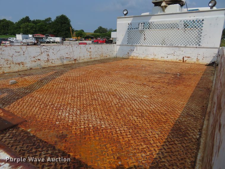 image for item FP9340 2002 Freightliner FL70  crane truck